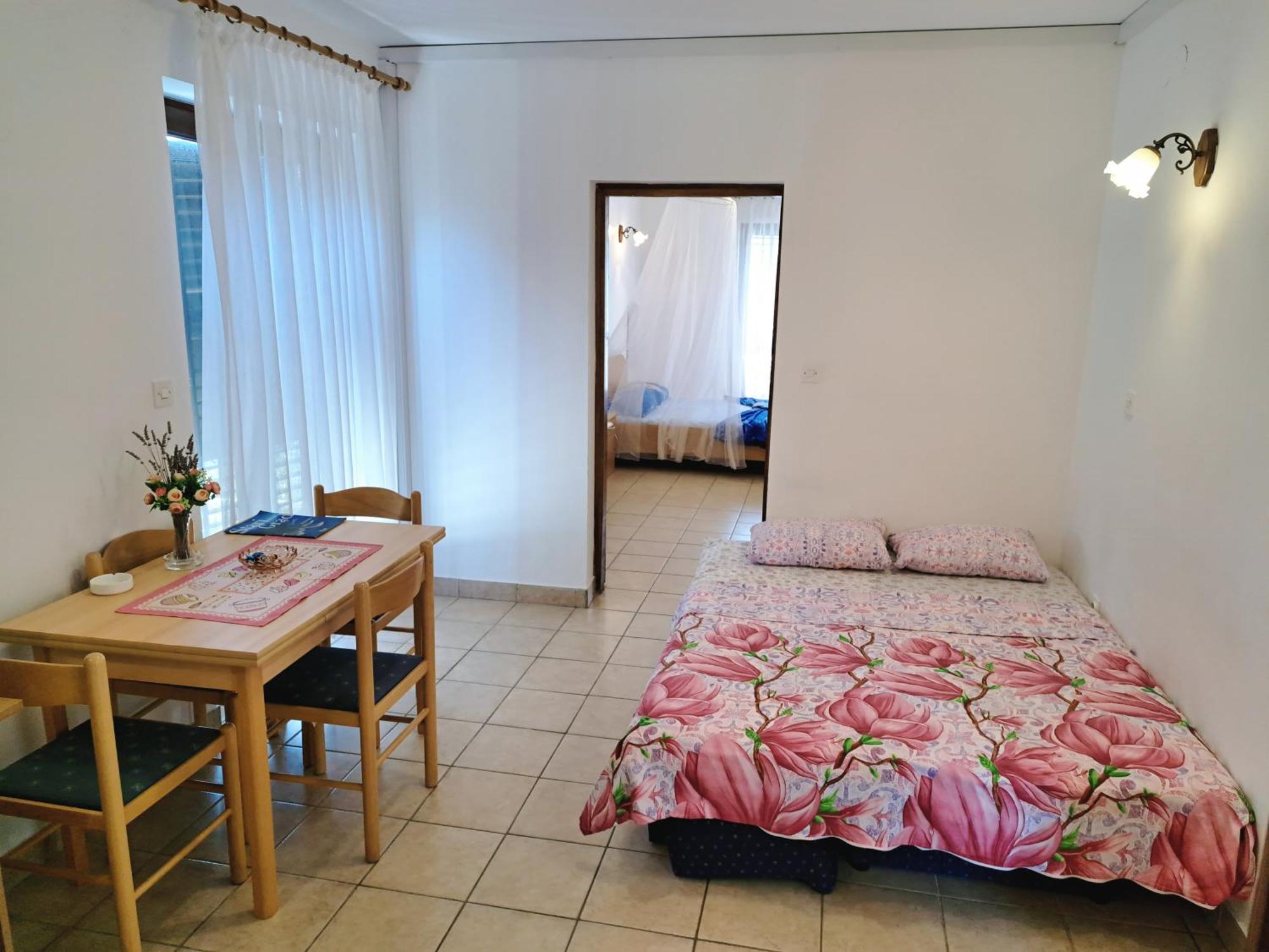 Apartments 1000 Flowers Stari Grad  Habitación foto