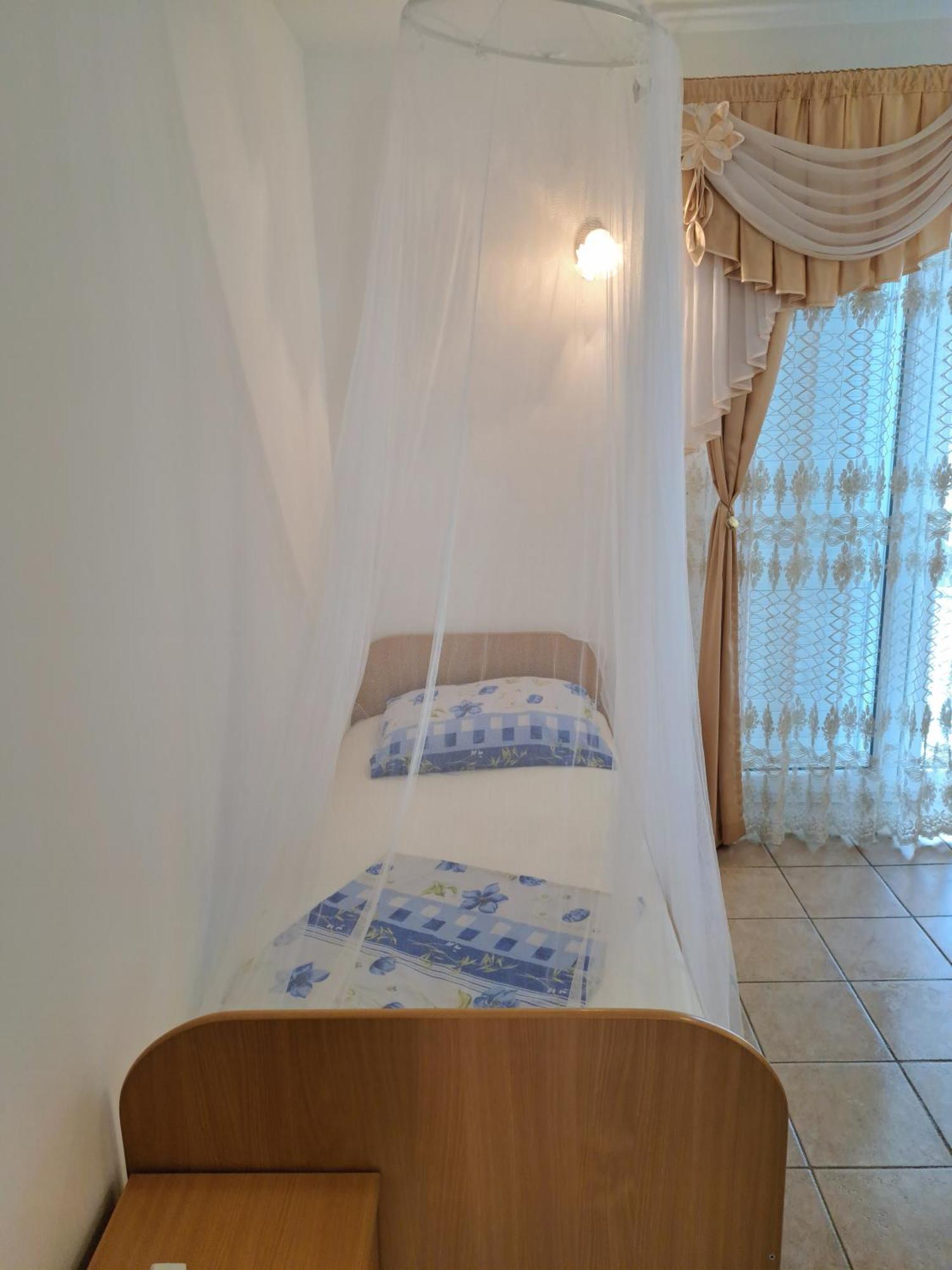 Apartments 1000 Flowers Stari Grad  Habitación foto